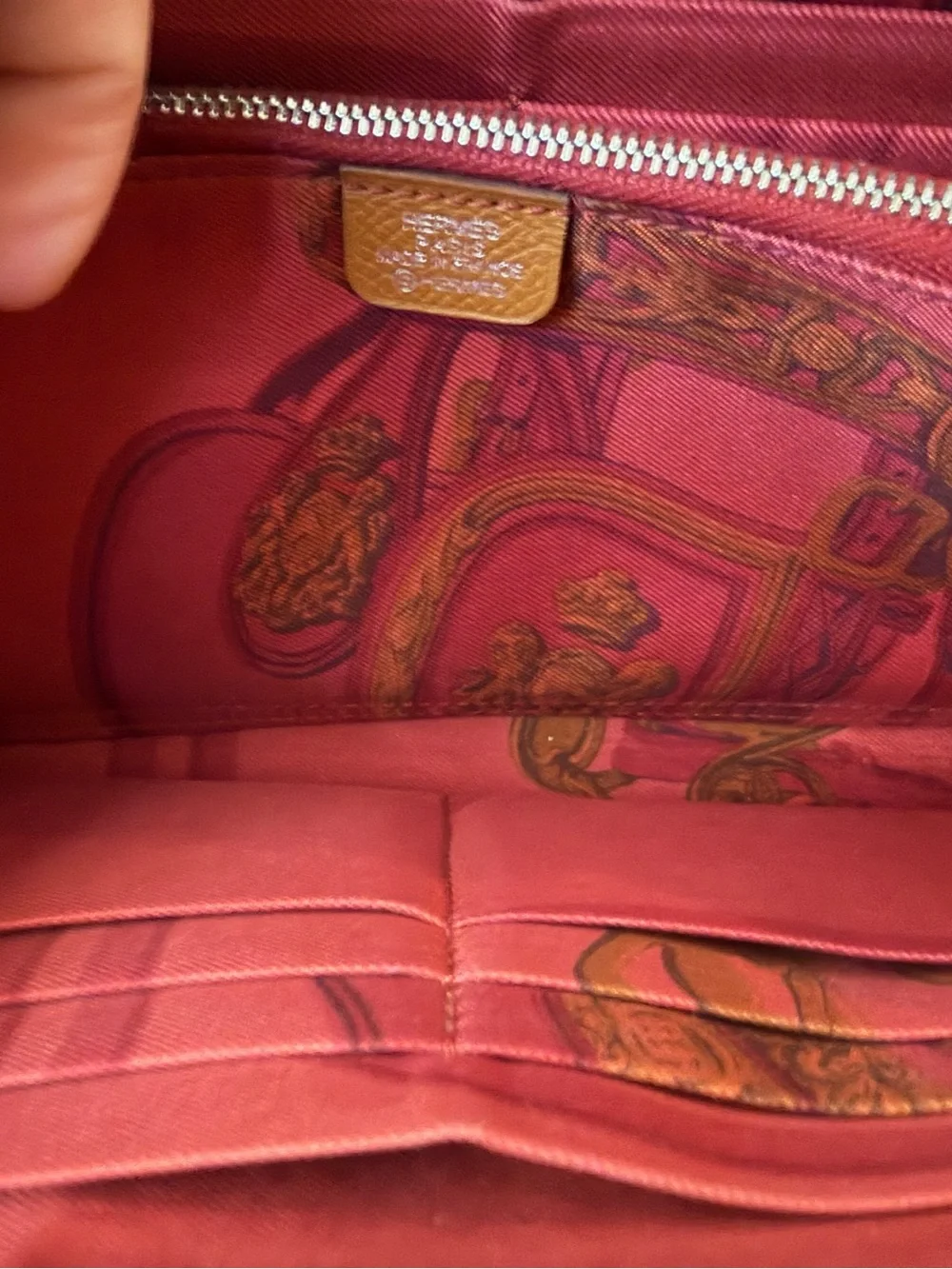 Hermes Rose Red Zip-Around Women's Wallet - Picture 3 of 7